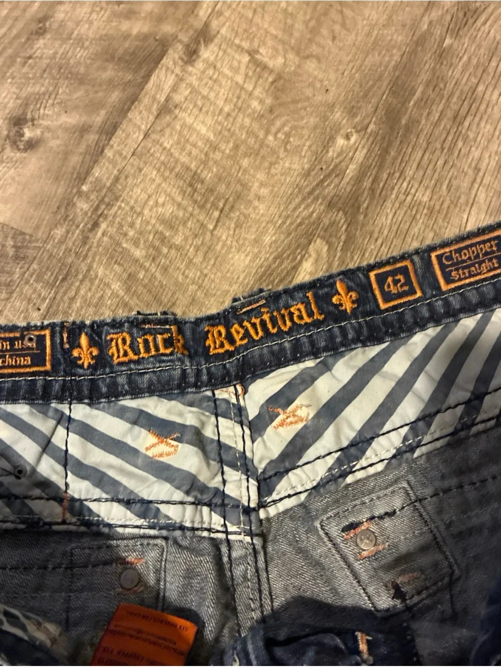 Rock Revival Chopper Relaxed Straight Men's Denim Jeans Thick Stitch SZ 42 Used